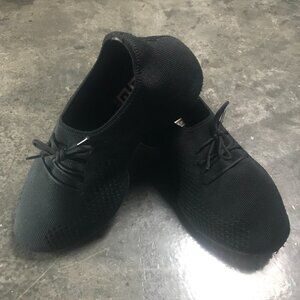 Givenchy TK 360 Black size 6
